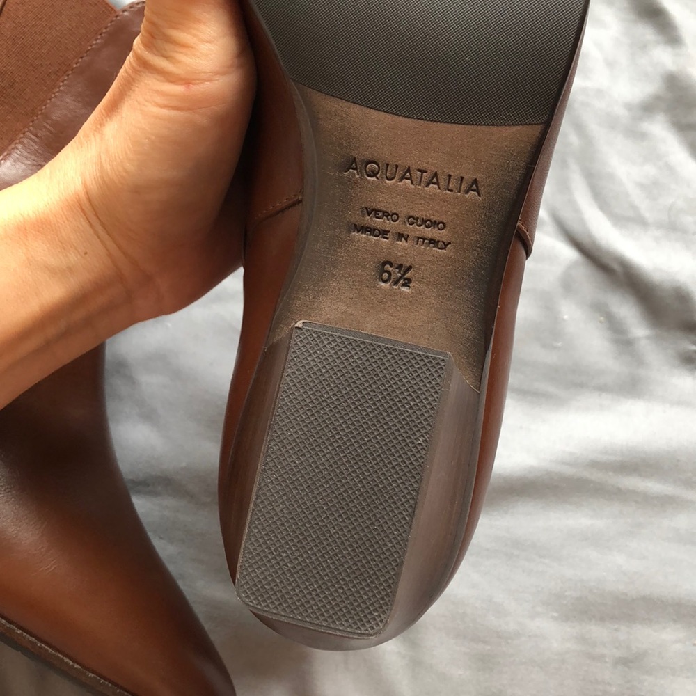 NEW Aquatalia Fabienne Leather Chelsea Ankle Boots - Picture 6 of 6